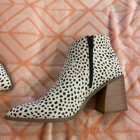 Like new - Picture 2 of 2